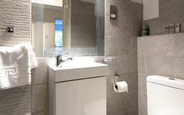 Peymans - The Addenbrooke's Suite Serviced Apartment