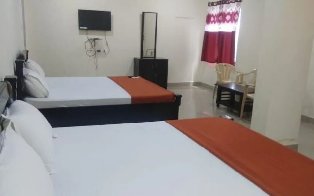 Iroomz Hotel Sri Kanya Residency