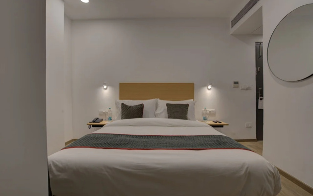 OYO Townhouse 114 Eureka Grand