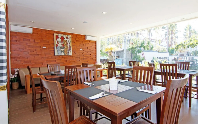 Seminyak Lagoon All Suites Hotel