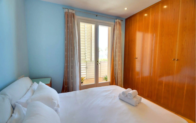 Sea Front Apartment