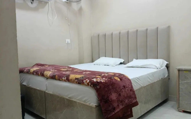 Apna Banaras Paying Guest House