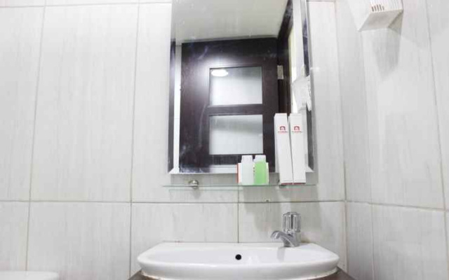 Studio Bright Apartment at Tamansari La Grande By Travelio