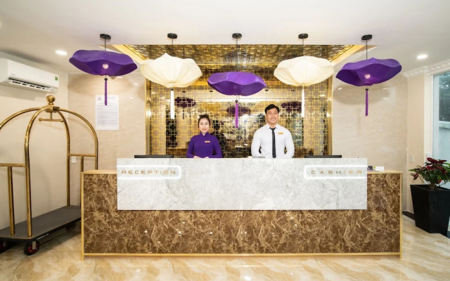 Me Q Beach Hotel & Apartment