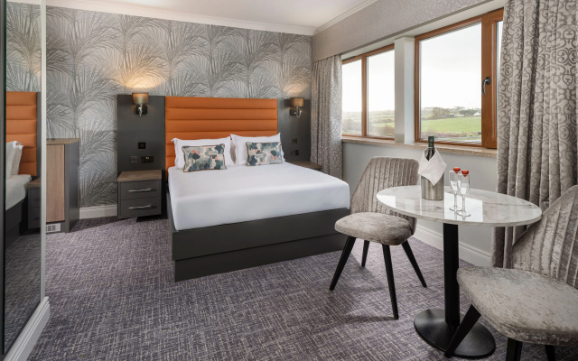 Diamond Coast Hotel
