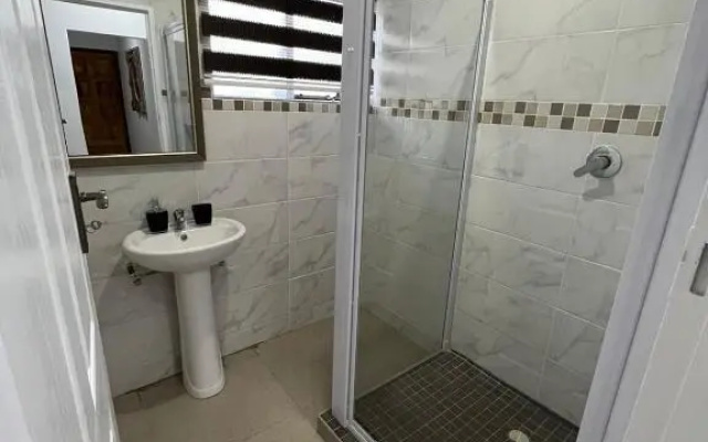 Safi Suites-Cozy 3 bedroom Apt-8