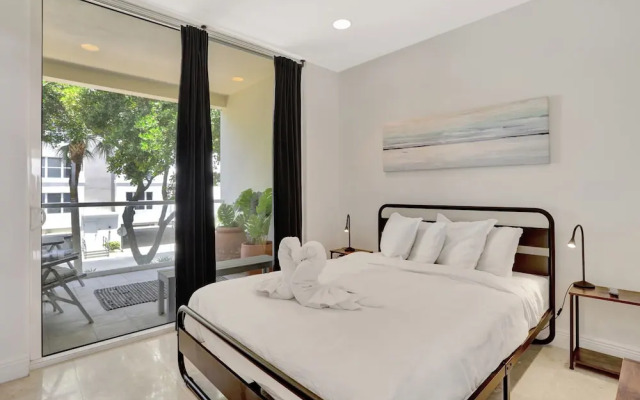 Deerfield Condo Suites by Opus