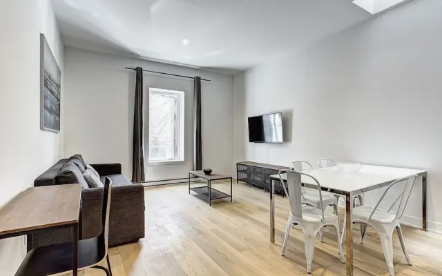 Destination Stays Little Burgundy DT MTL