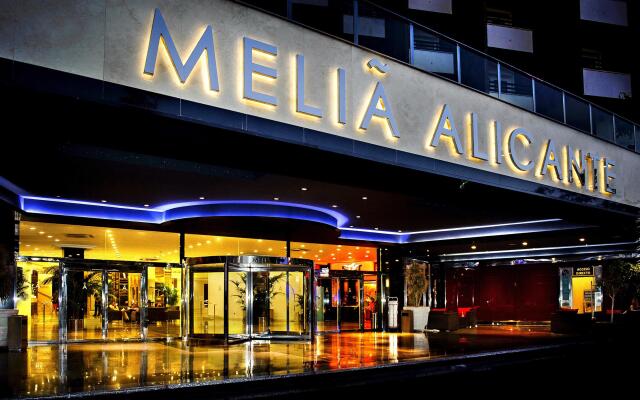 Отель Melia Alicante вид на фасад
