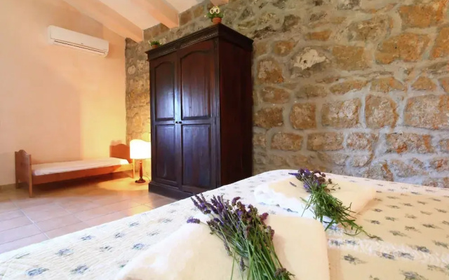 Farmhouse in Montalto Near the Sea