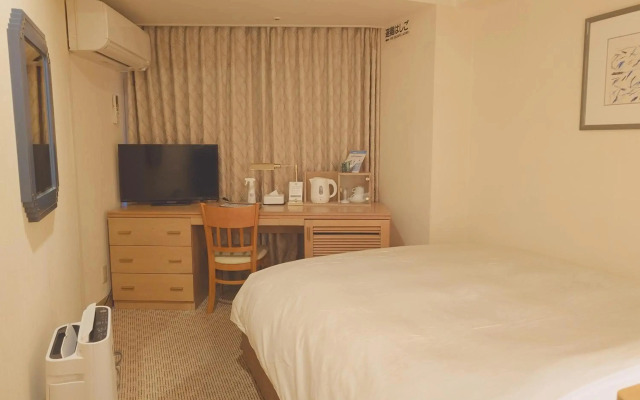 Breezbay Hotel Resort and Spa