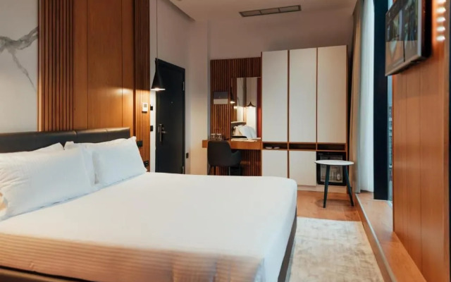 Black Diamond Hotel