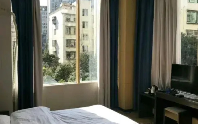Guangyuan Lizhou Dexu Business Hotel