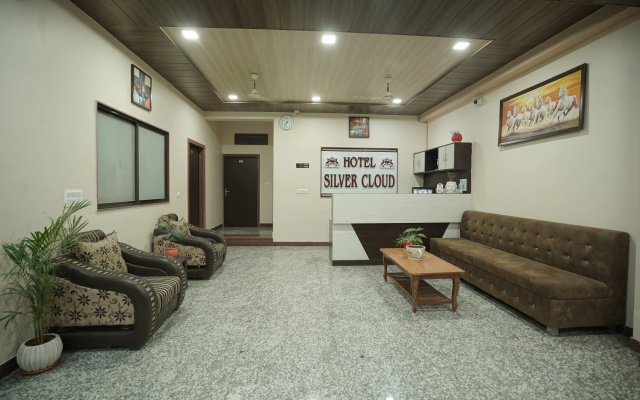 Hotel Silver Cloud