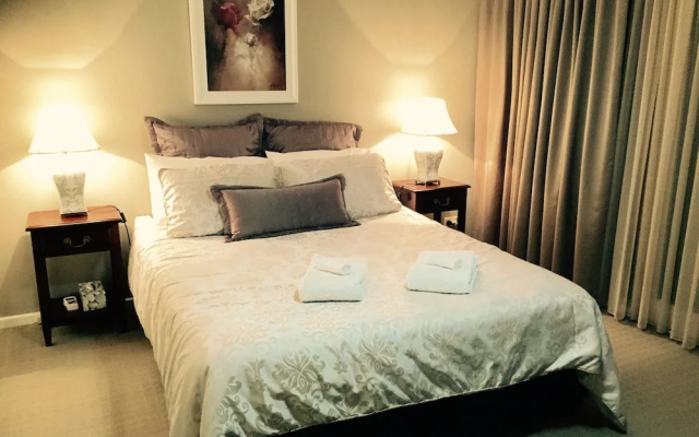 Luxury 2B Townhouse in North Adelaide