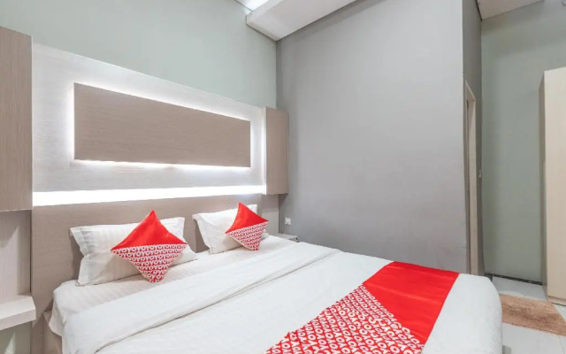 OYO 2248 Yayah Rooms Syariah