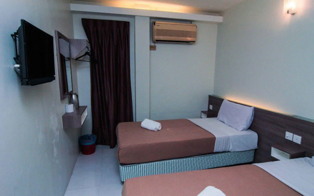 Qish Hotel