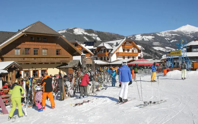Modern Apartment Right Next to the ski Lift