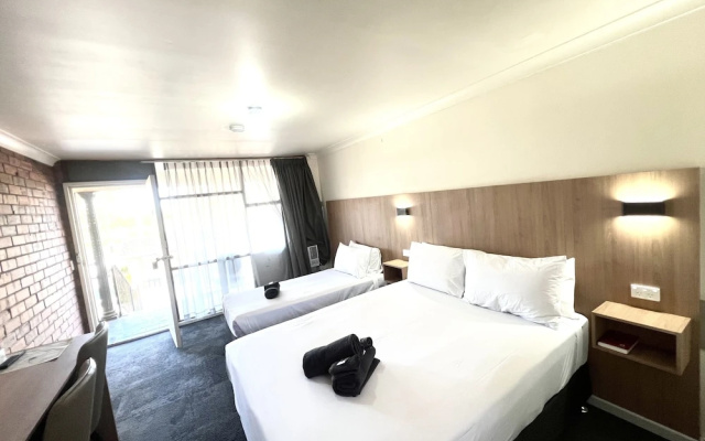 Adrian Motel