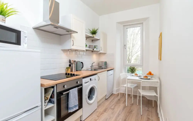 West Mount Apartment
