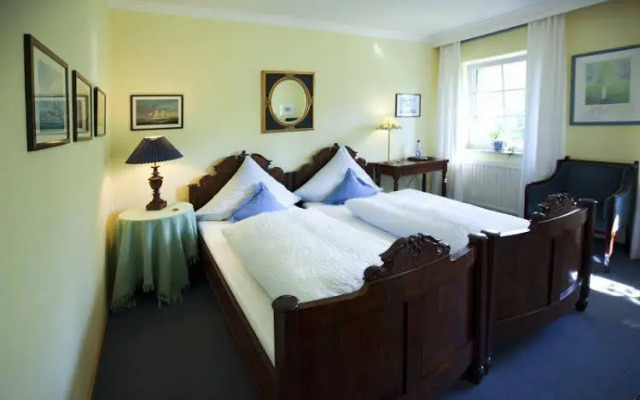 Das Kleine Hotel