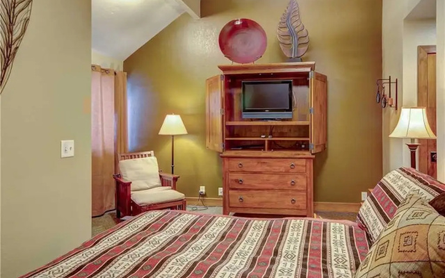 Racquet Club #125 2 Bedroom Condo