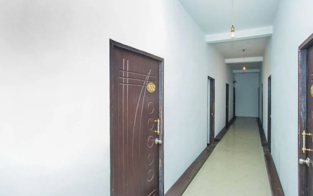 OYO 13934 Shri Krishna Hometel