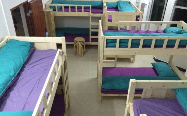 Long Island Hostel