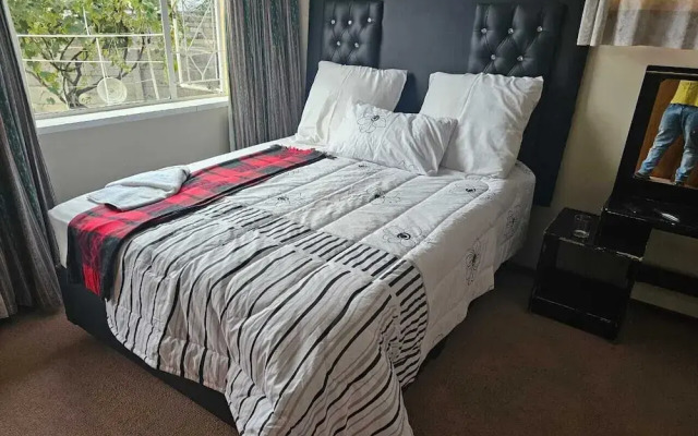J&M Guest House