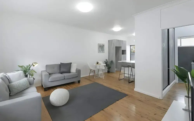 Prickly Pear Stays in Adamstown, 1-br