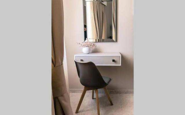 Remvi Deluxe Apartment 202 with Sea View