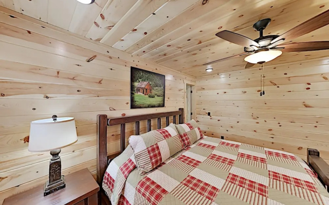 222flwkd 2 Bedroom Cabin