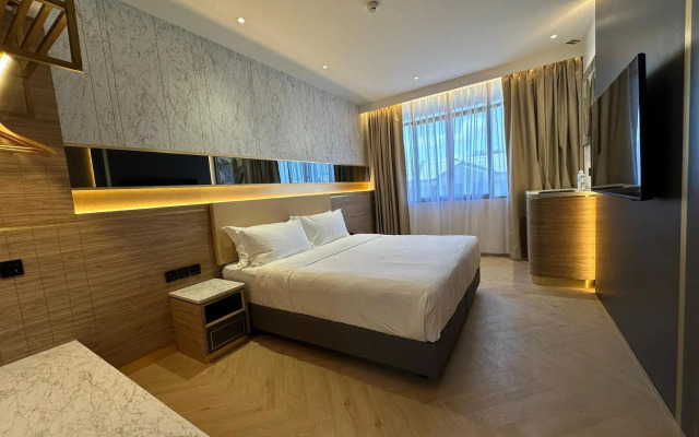 Grand City Hotel