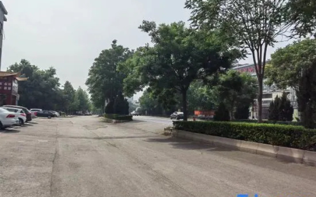 Xijin Hotel (Shijiazhuang Luquan Zoo)