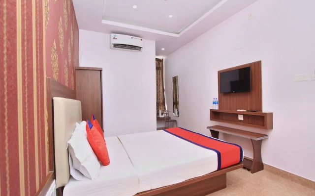 OYO 12153 Hotel B S International
