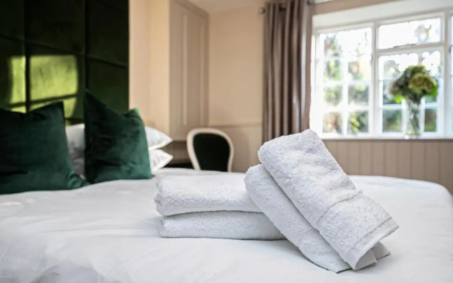 Pages Hotel Guesthouse