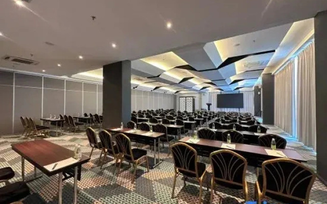 56 Hotel Block B