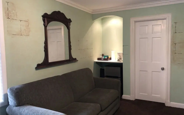 Munro Manor Lodging