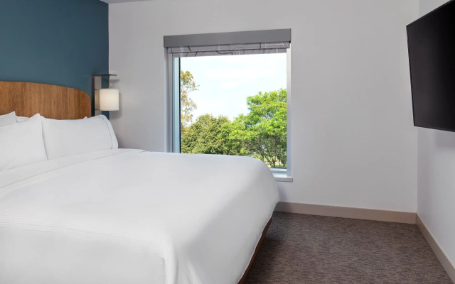 Hawthorn Suites by Wyndham Lowell
