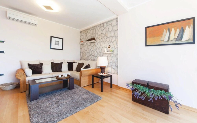 Stunning Home in Crikvenica With Wifi and 2 Bedrooms
