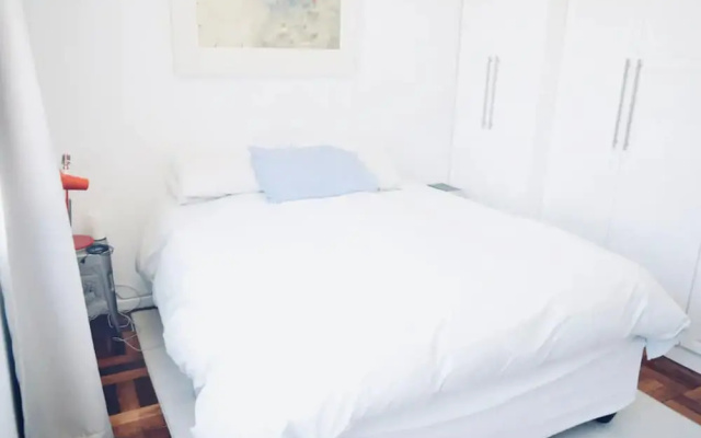 Cozy 1 Bedroom Apartment in Oranjezicht