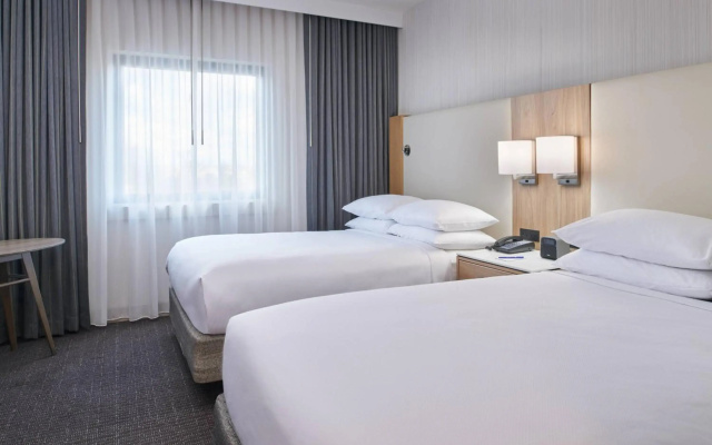 Delta Hotels by Marriott Detroit Novi