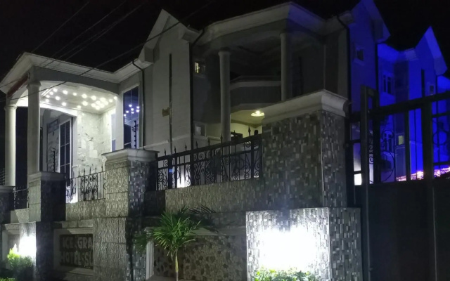 Ice Grand Hotel & Suites