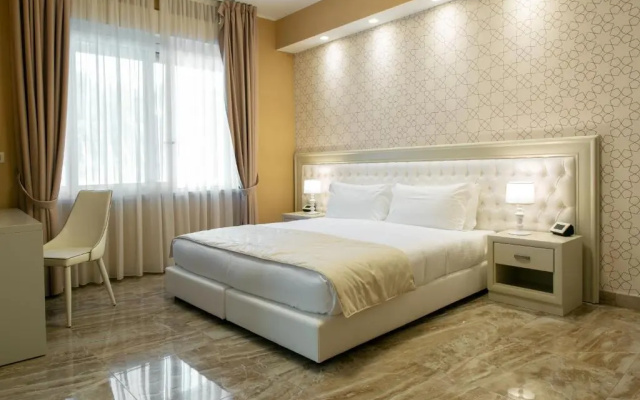 Aurum Suites