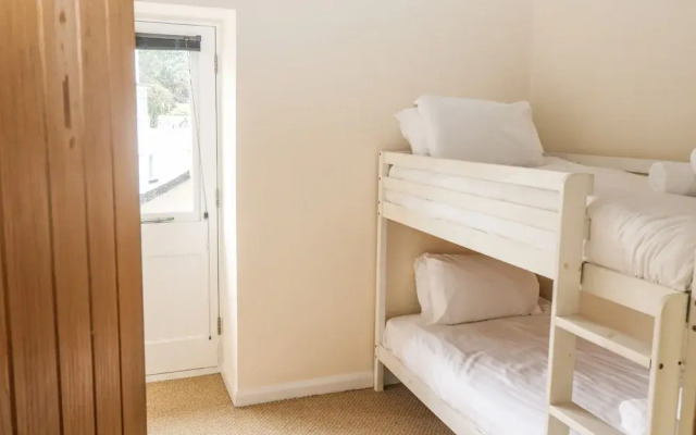 1 Greenswood Court