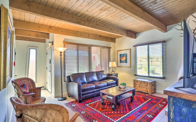 Traditional-style Adobe Casita - Walk to Dtwn