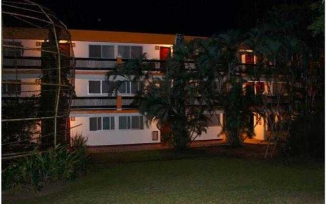 Отель Comfort Inn Palenque Maya Tucán вид на фасад