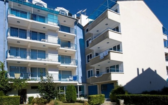 Отель Elvira Hotel Болгария, Равда - отзывы, цены и фото номеров - забронировать отель Elvira Hotel онлайн вид на фасад