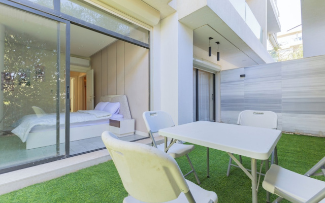 ALSAWAH 2BR Garden - Lake View Residence