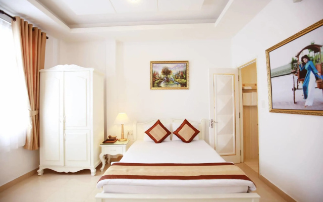 Tulip Hotel